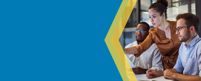 3 businesspeople use a laptop to manage Sage Intacct, a finance solution for recruitment agencies